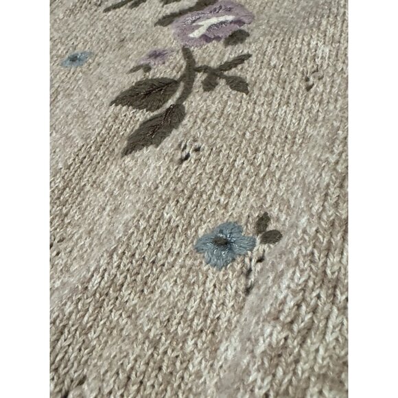 Jantzen Classics Cardigan Sweater Hand Embroidered Women Size Medium Floral VTG - Picture 7 of 15